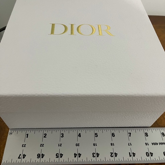 Authentic Dior paper gift box - Picture 4 of 6